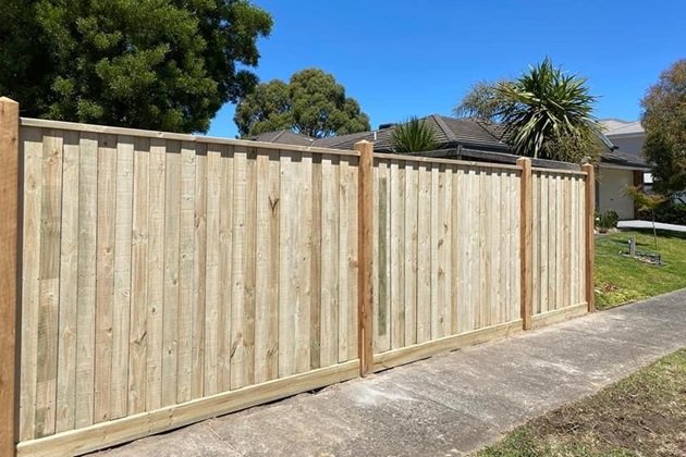 Professional timber fencing installation